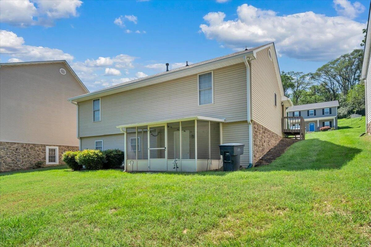 2349 Locust Grove CIR NE - Photo 37