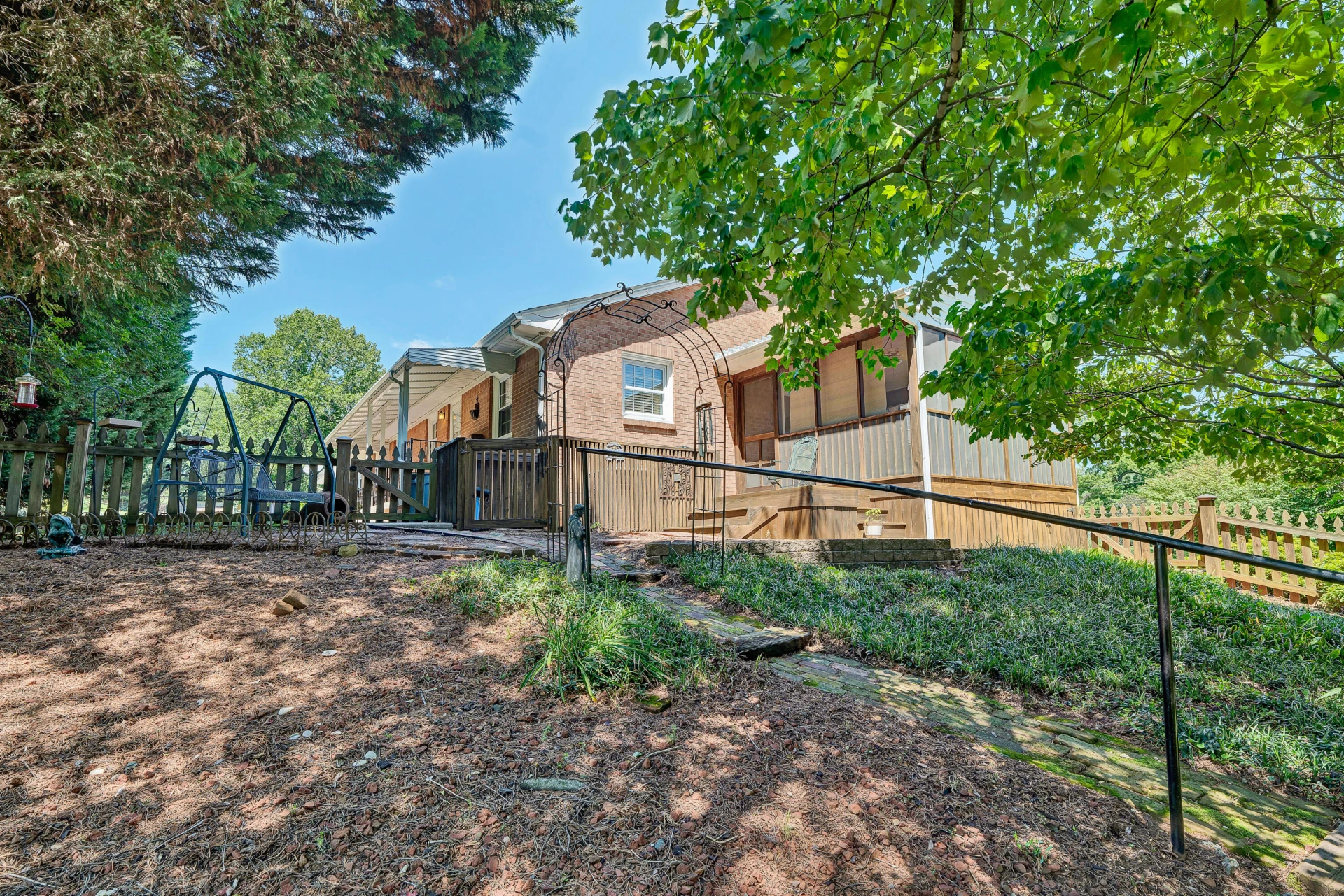 235 Diamond RD - Photo 42