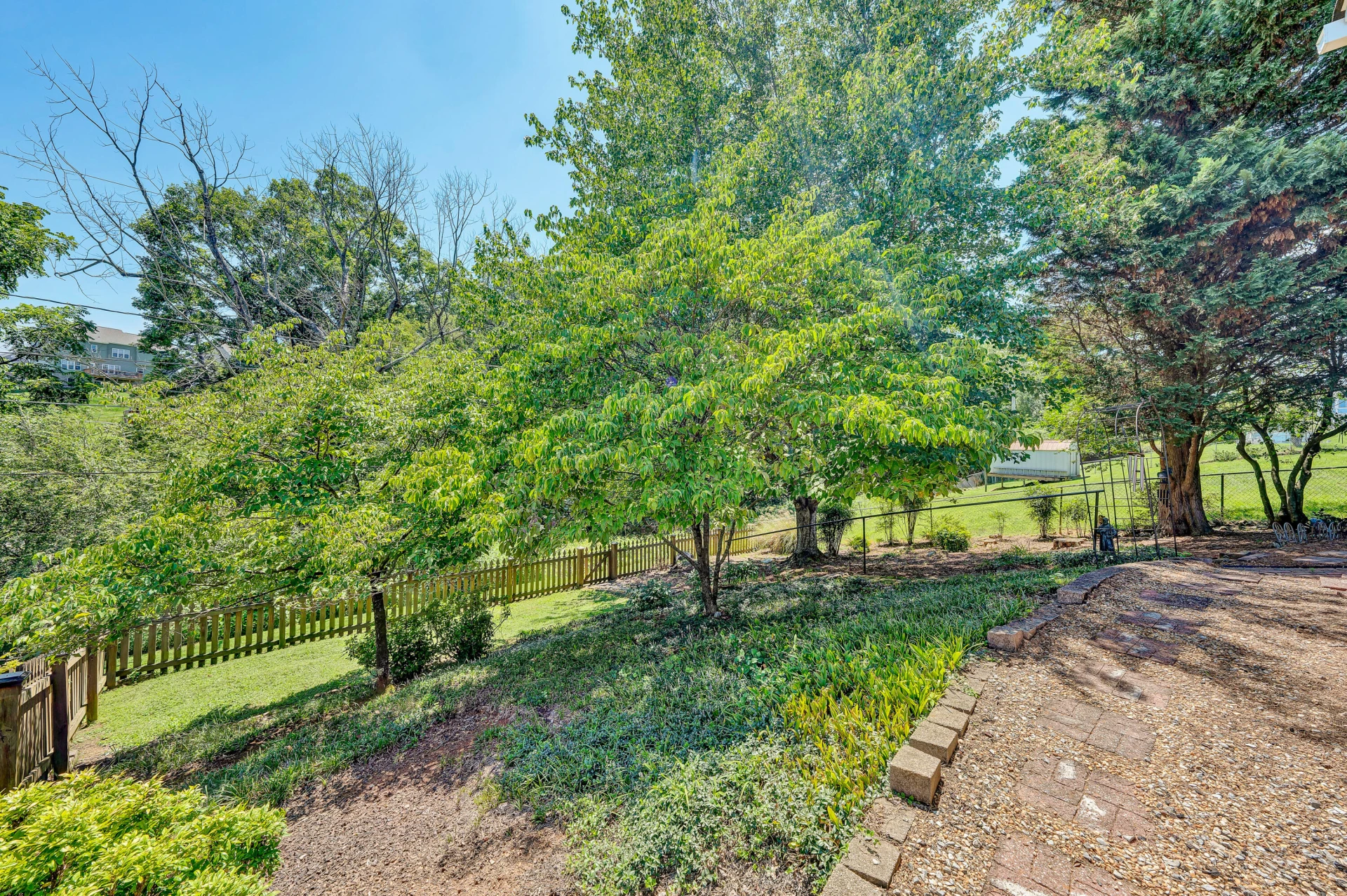 235 Diamond RD - Photo 43