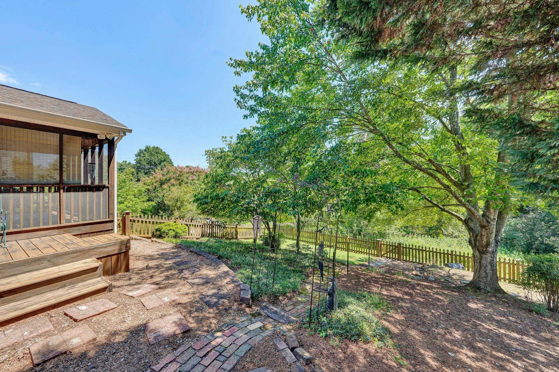 235 Diamond RD - Photo 47