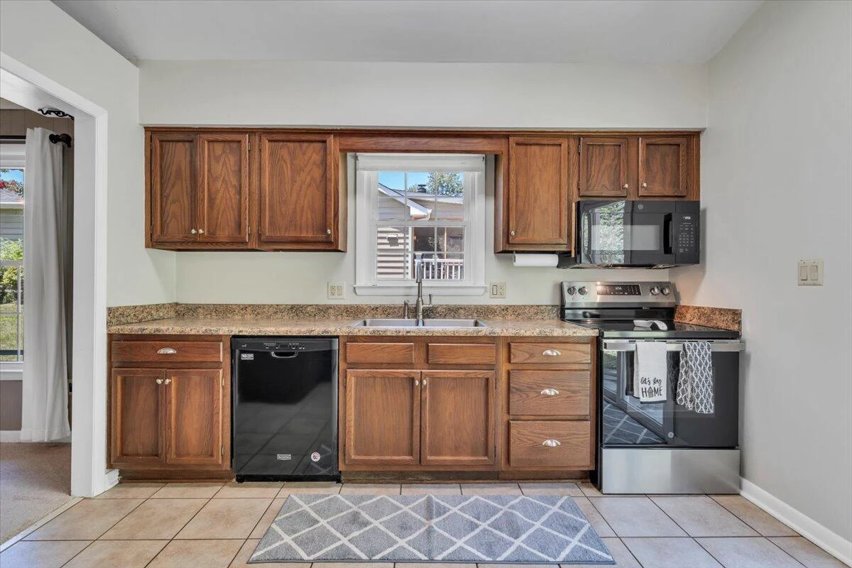 7041 Autumn Wood LN - Photo 9