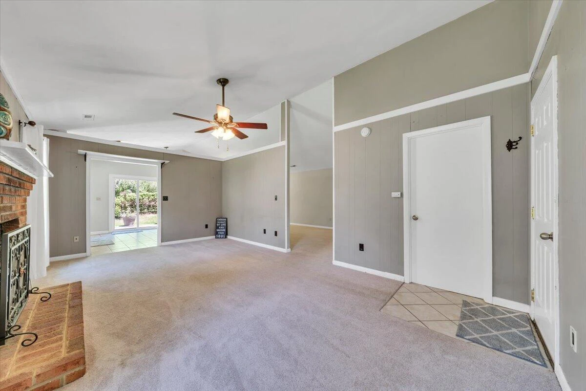 7041 Autumn Wood LN - Photo 18