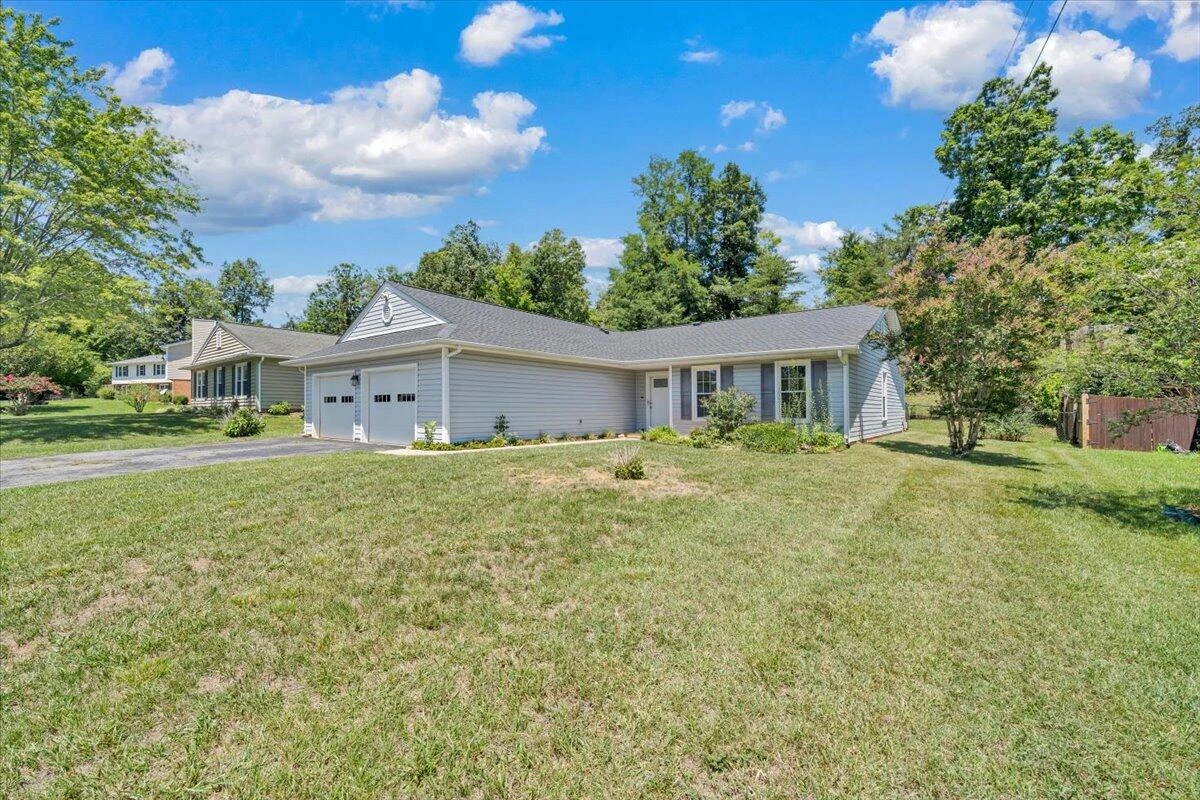 7041 Autumn Wood LN - Photo 31