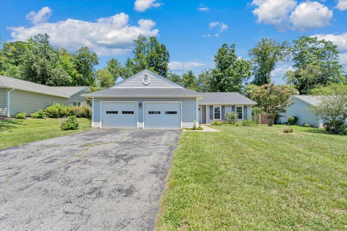 7041 Autumn Wood LN - Photo 32