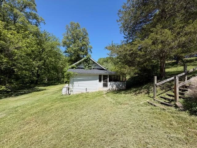 420 Dogwood Hill RD - Photo 2