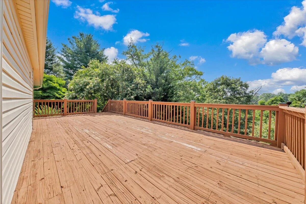 700 Shelbourne AVE - Photo 6