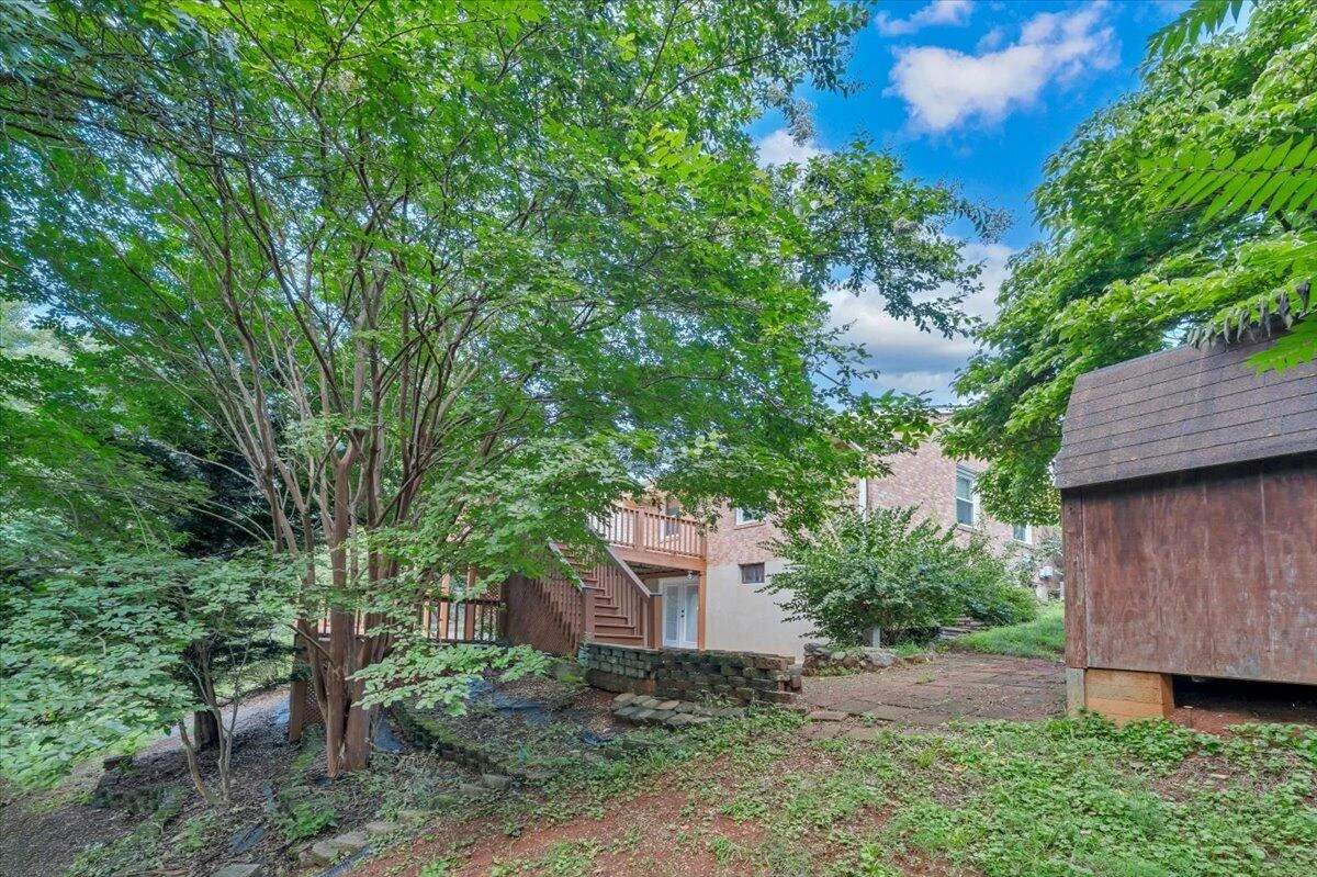 700 Shelbourne AVE - Photo 9