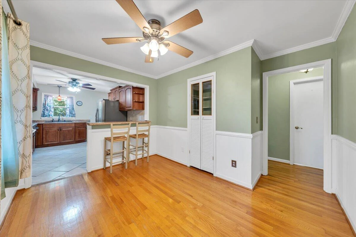 700 Shelbourne AVE - Photo 14