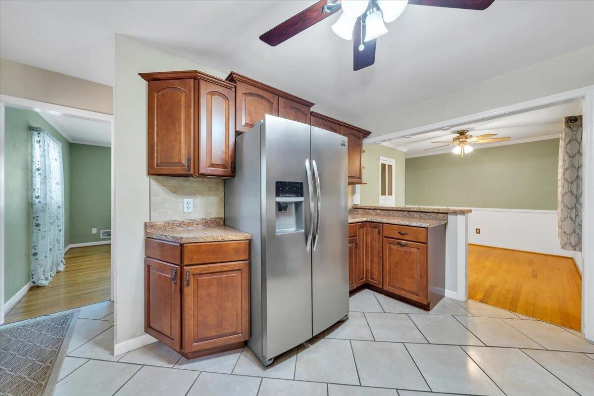 700 Shelbourne AVE - Photo 20