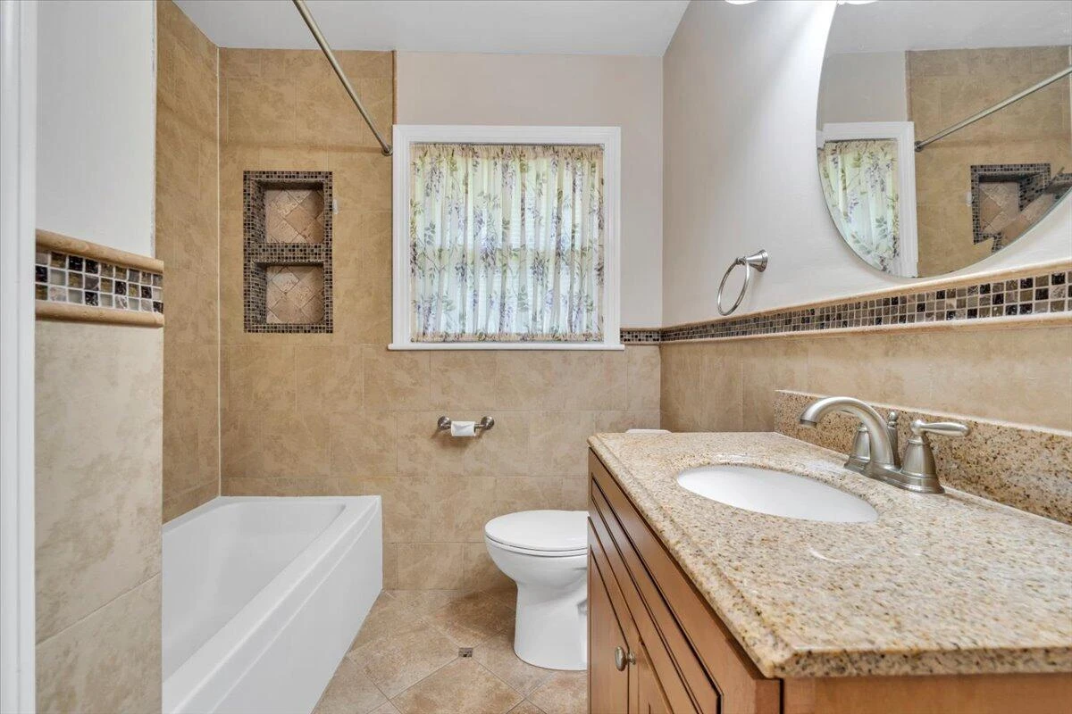700 Shelbourne AVE - Photo 22