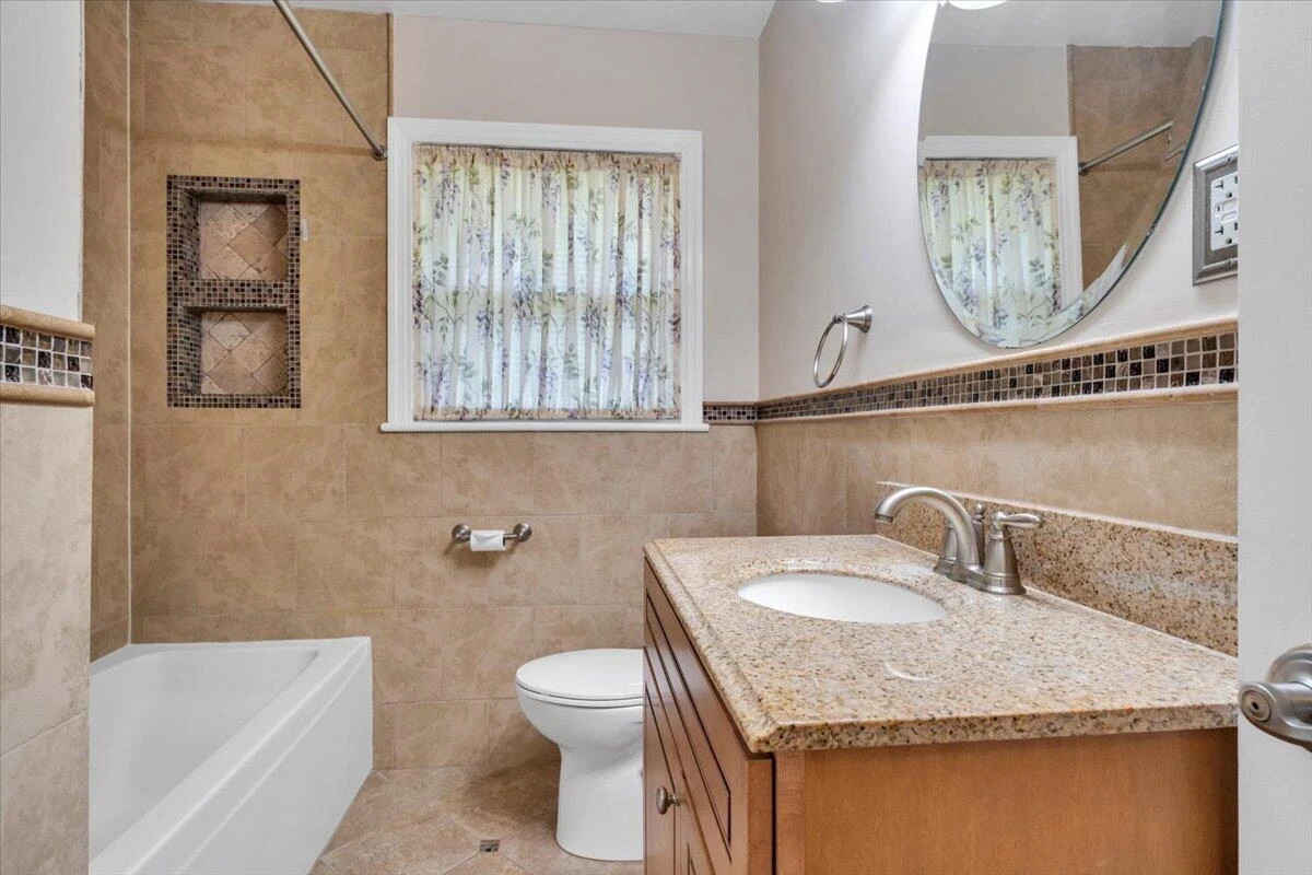 700 Shelbourne AVE - Photo 23