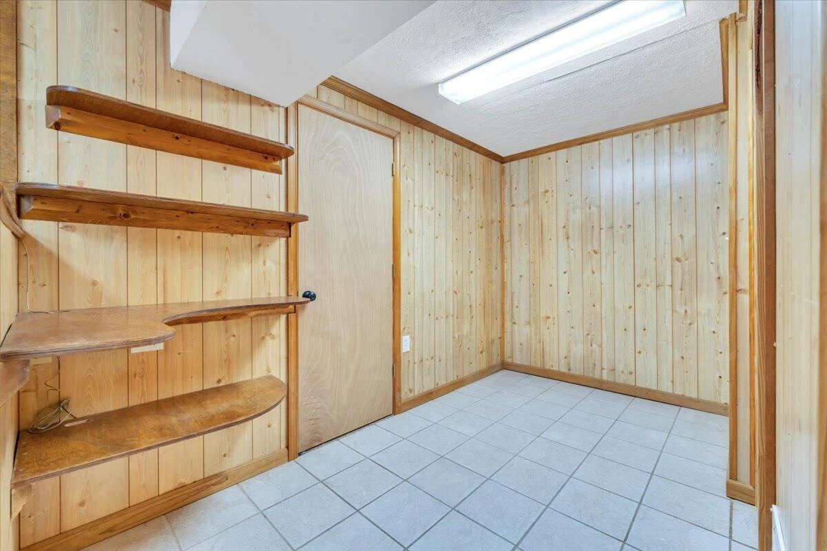 700 Shelbourne AVE - Photo 27