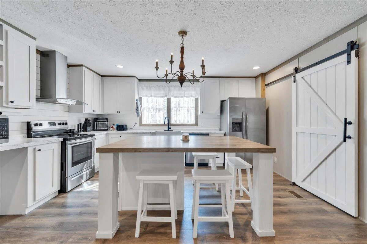 2088 Flint Hill RD - Photo 10