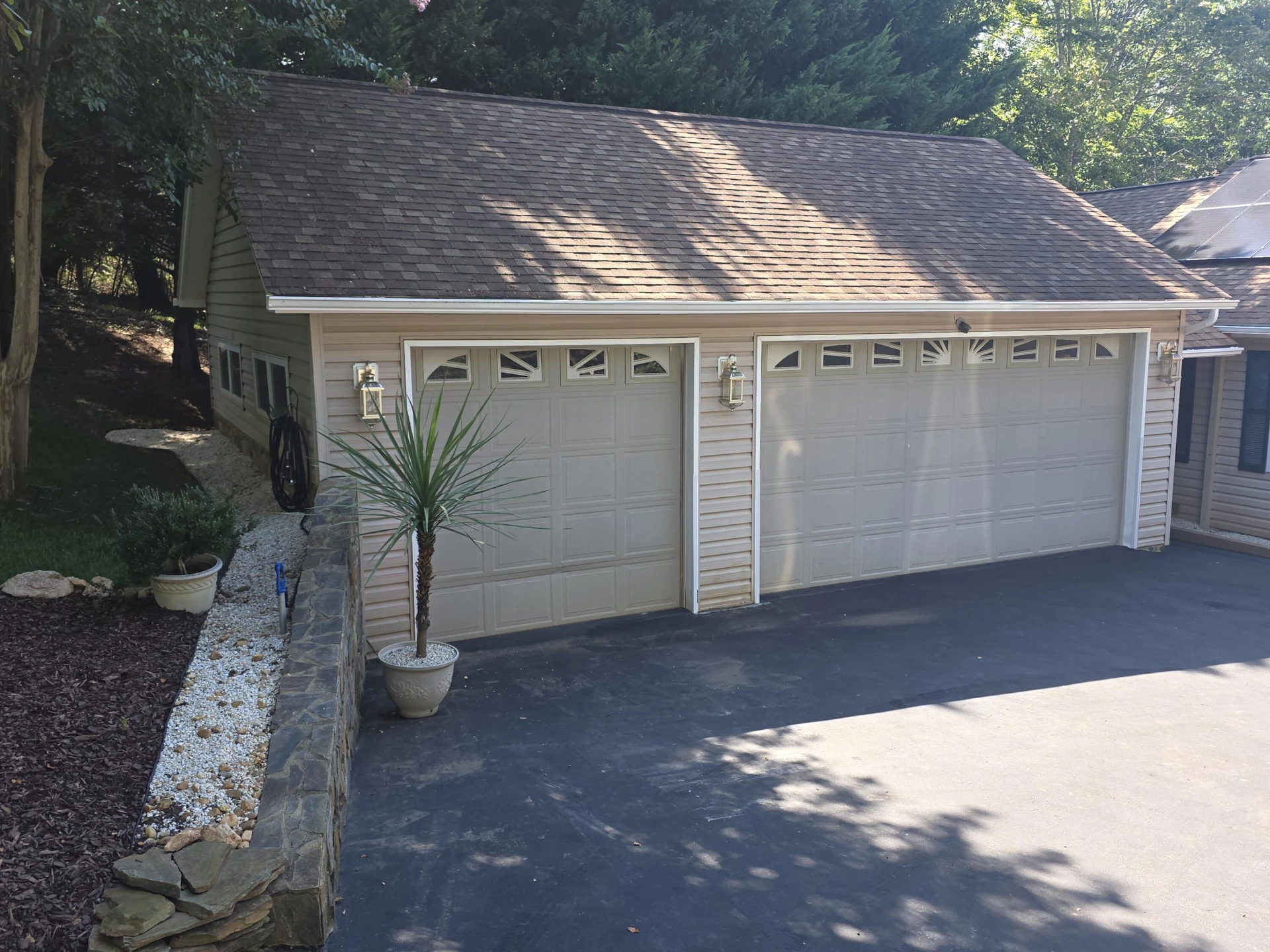 1411 Idlewood RD - Photo 3