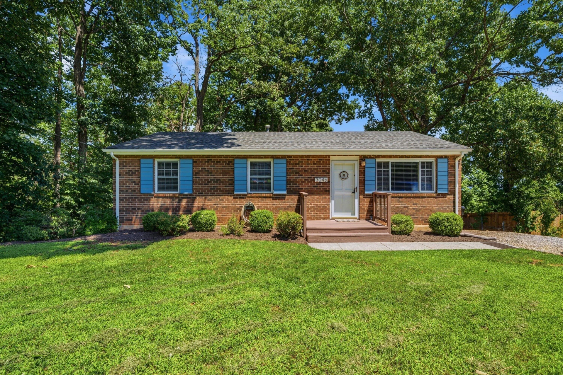 3045 Creekwood DR
