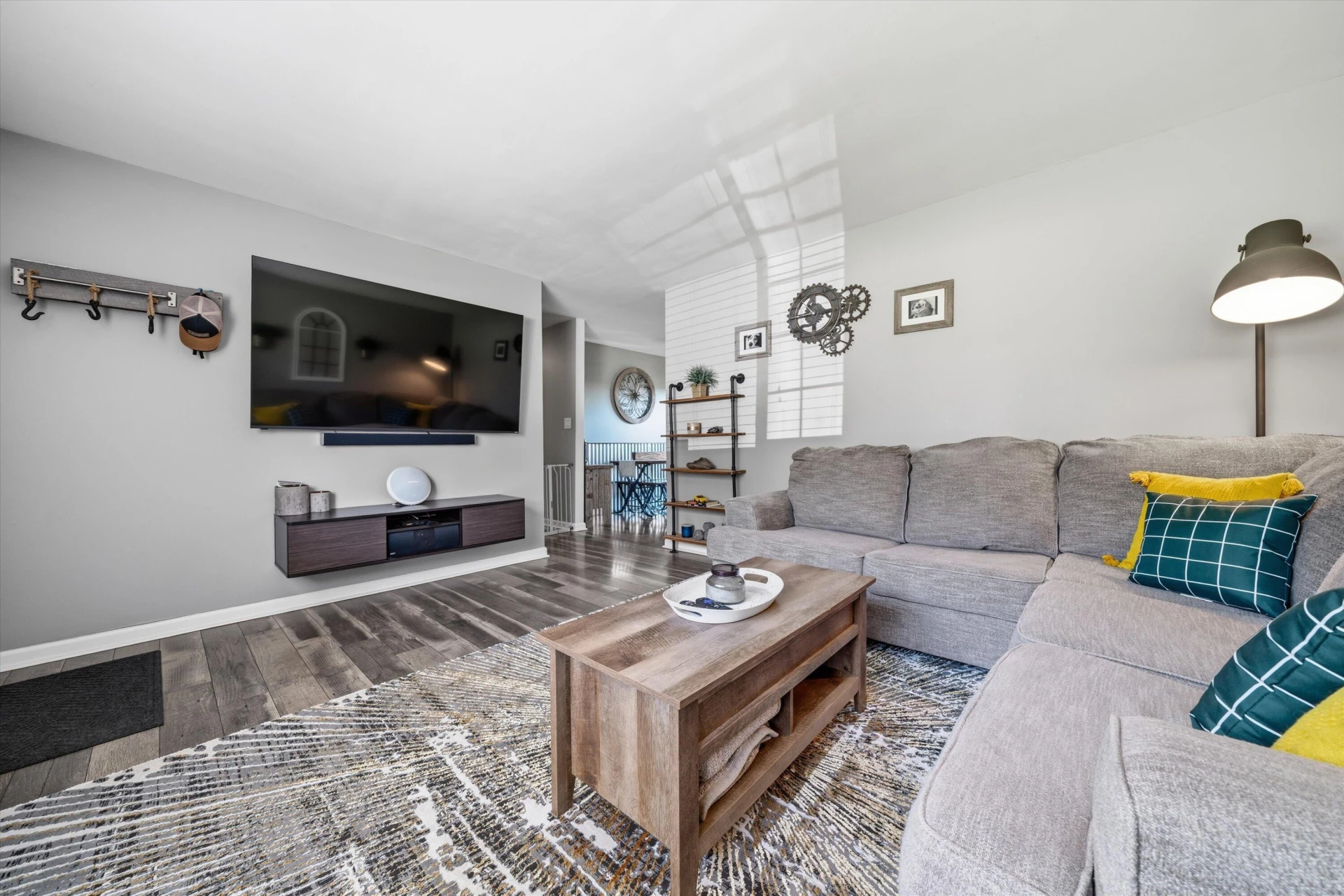 3045 Creekwood DR - Photo 4