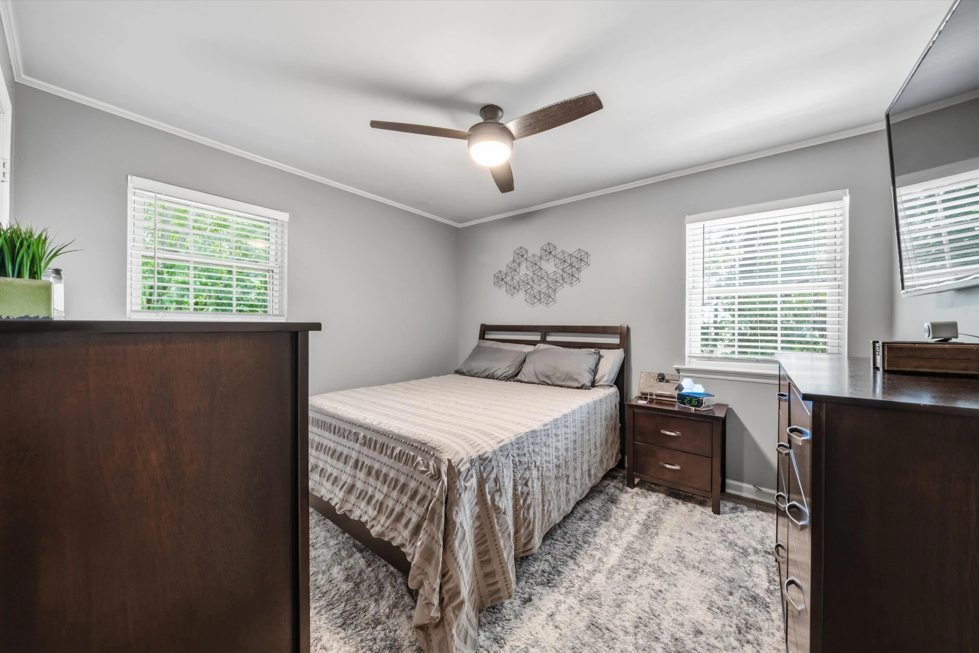 3045 Creekwood DR - Photo 16