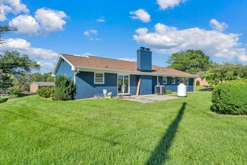 2231 Hardy RD - Photo 5