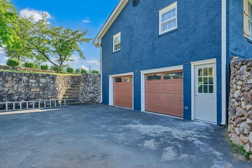 2231 Hardy RD - Photo 6