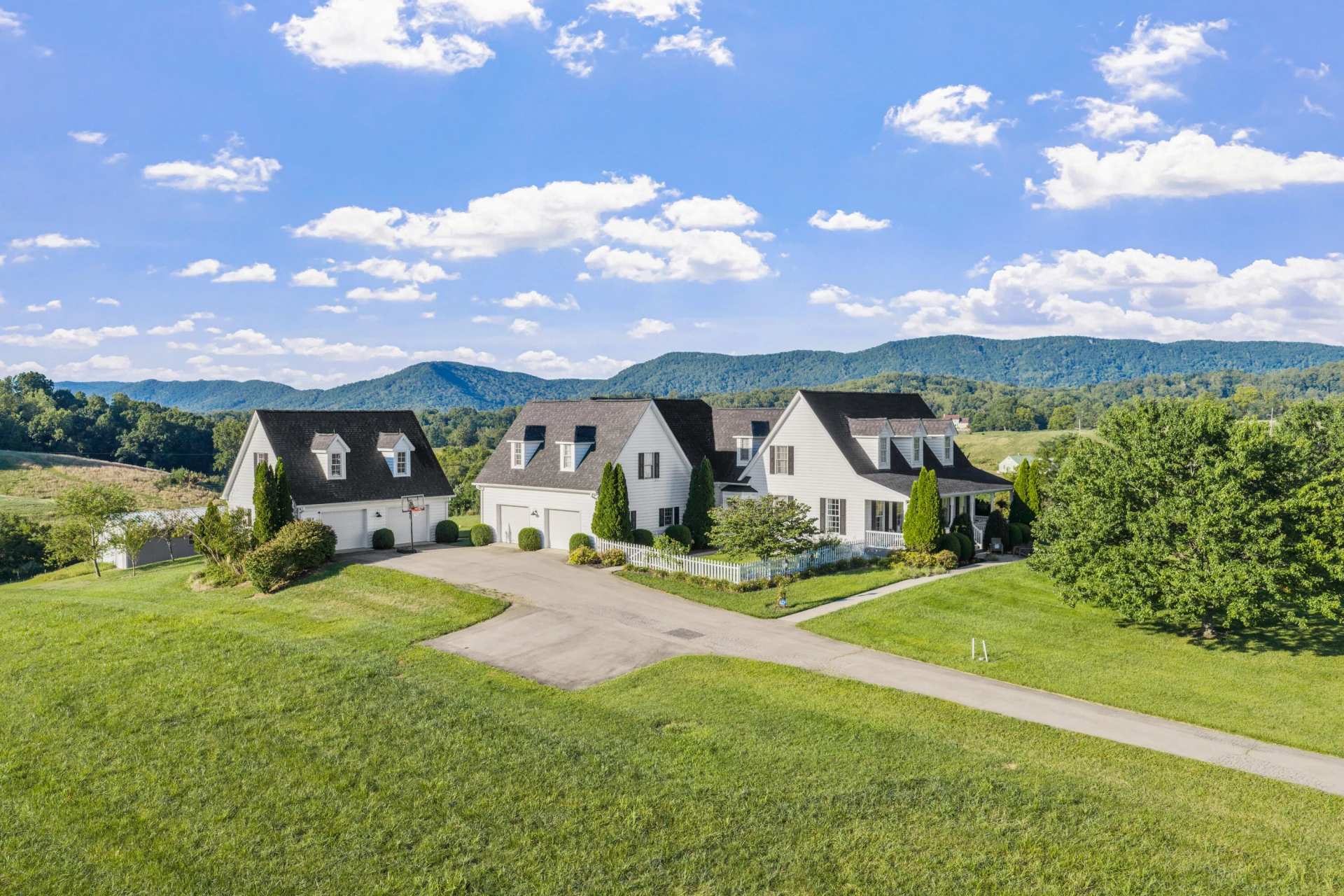 4513 Blacksburg RD