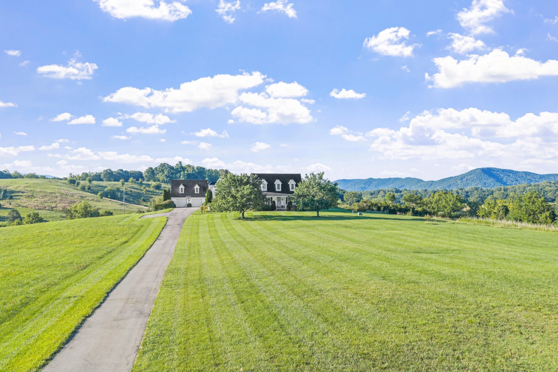 4513 Blacksburg RD - Photo 2