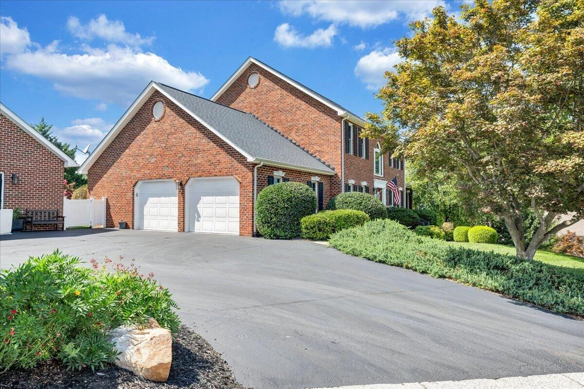 5827 Winnbrook DR - Photo 5