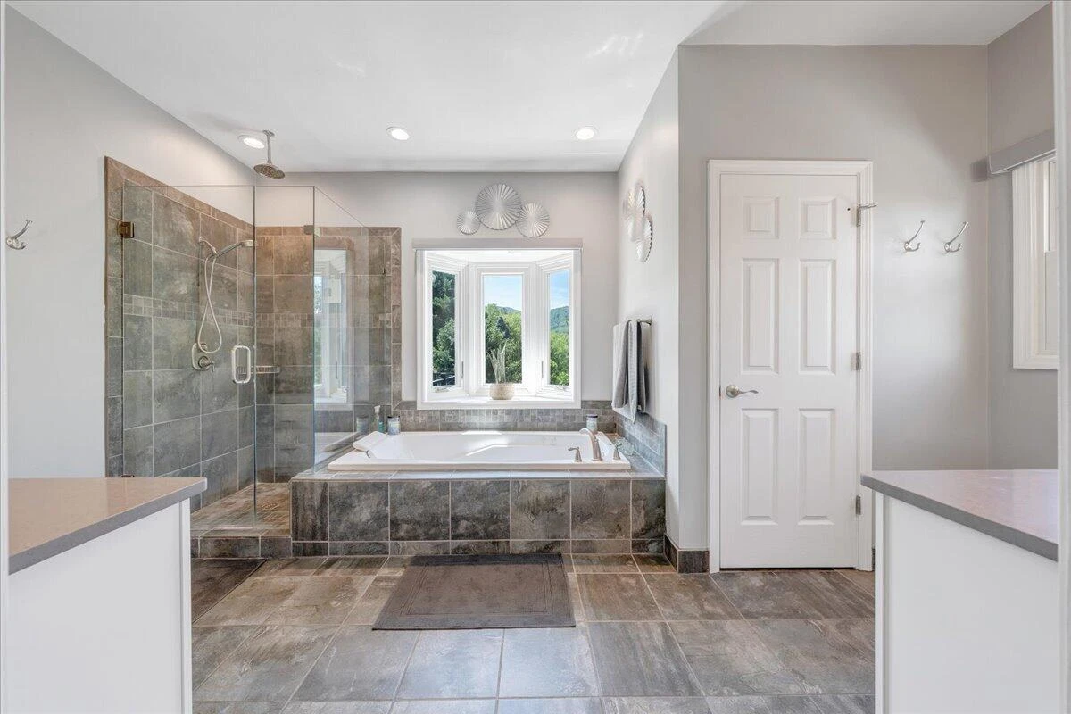 5827 Winnbrook DR - Photo 37
