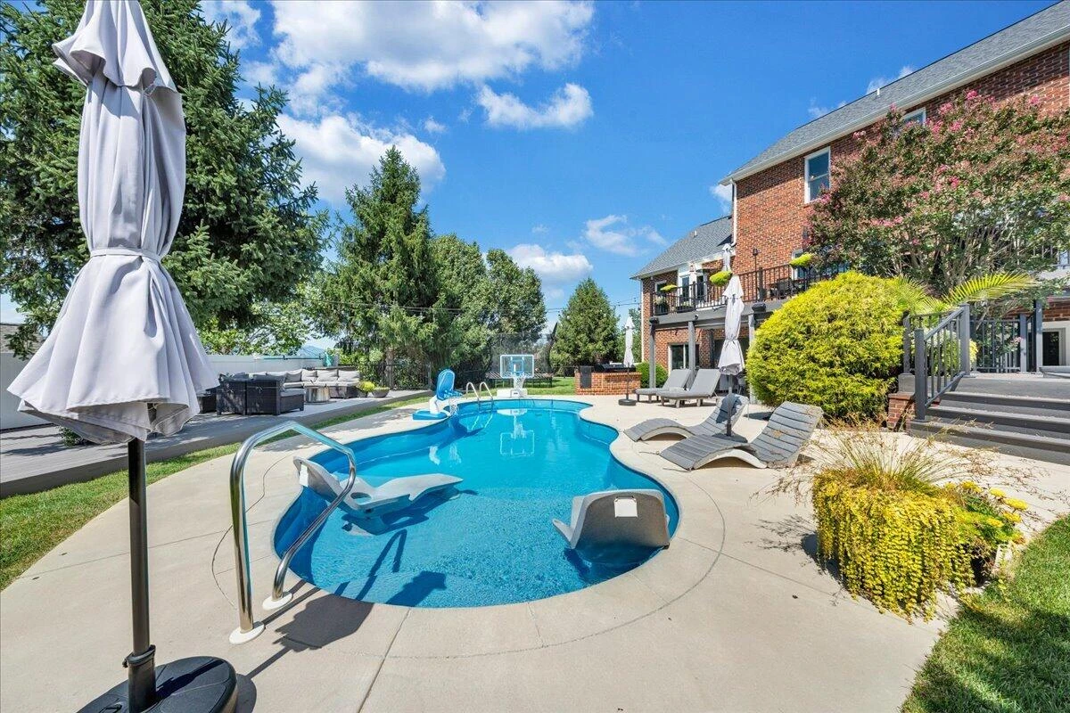 5827 Winnbrook DR - Photo 76