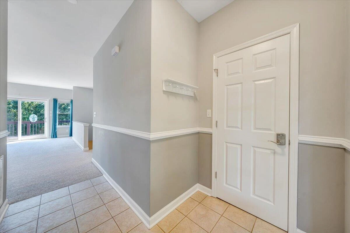 2326 Lake Retreat RD - Photo 3