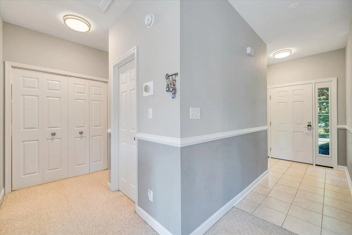 2326 Lake Retreat RD - Photo 4