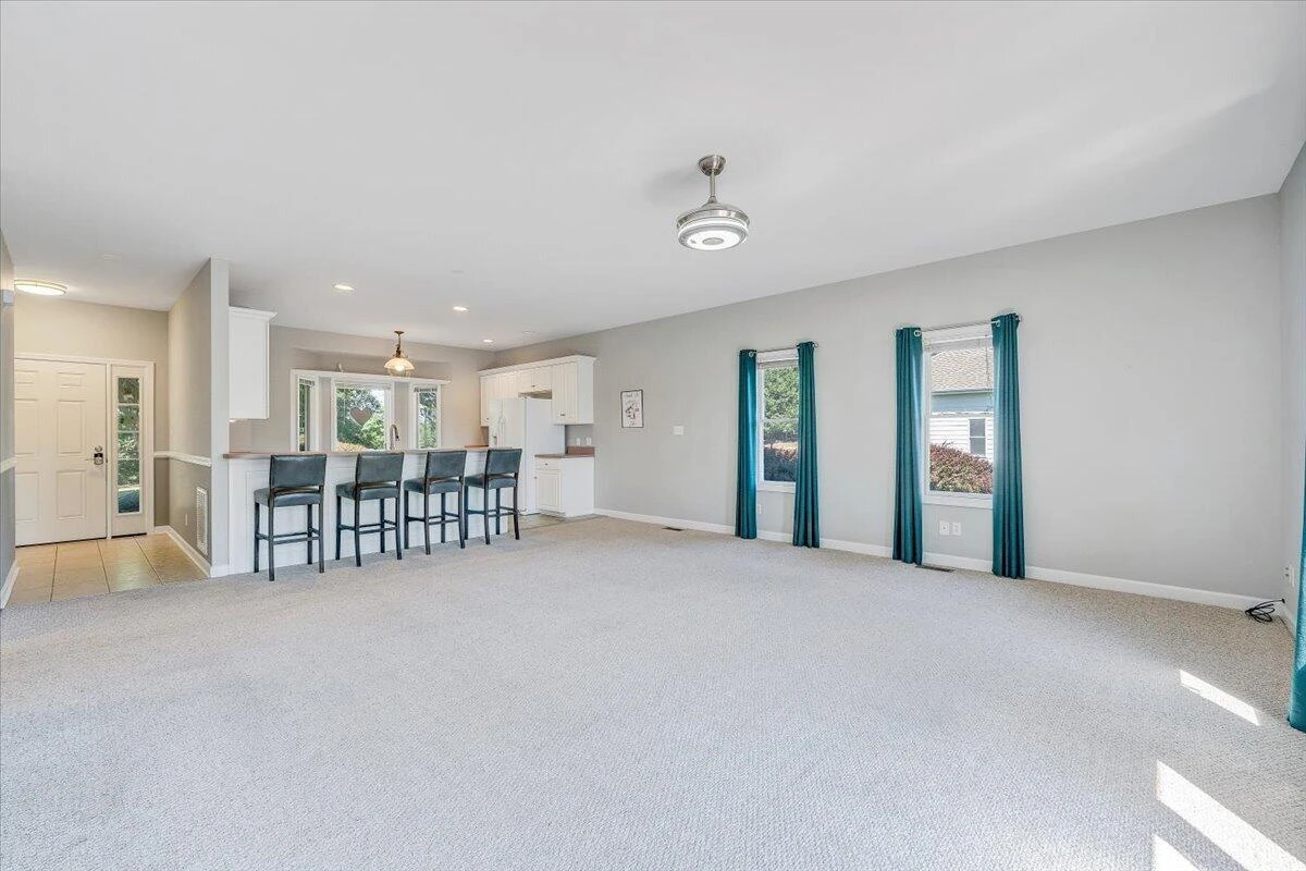 2326 Lake Retreat RD - Photo 9
