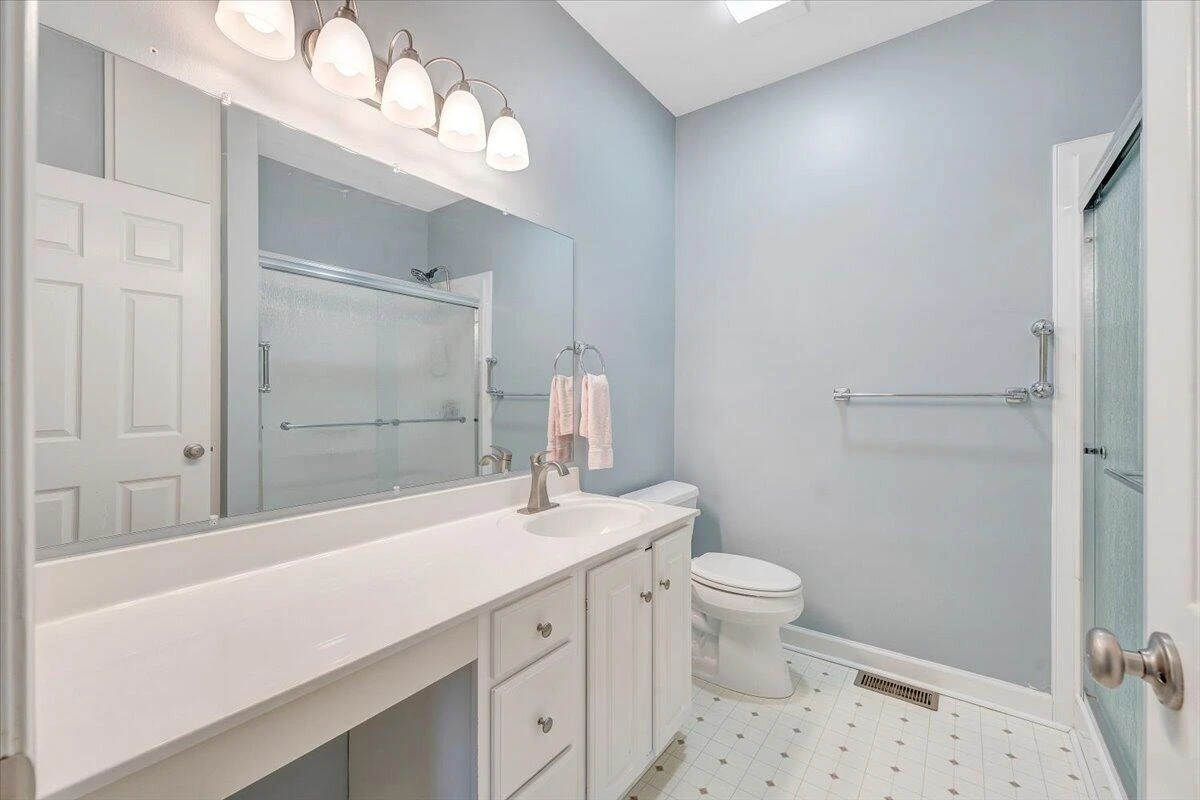 2326 Lake Retreat RD - Photo 17