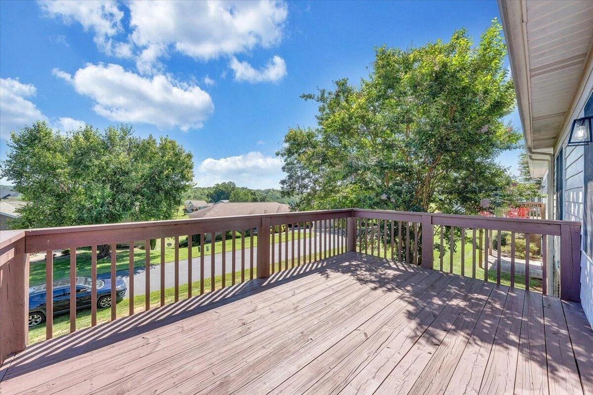 2326 Lake Retreat RD - Photo 25