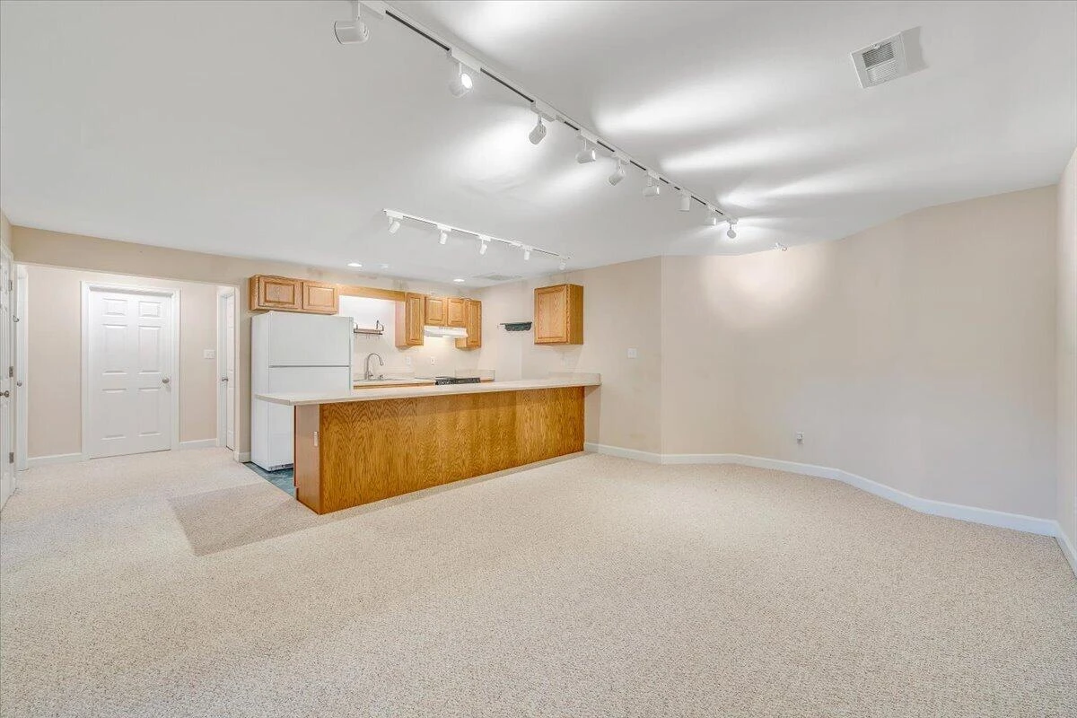 2326 Lake Retreat RD - Photo 29