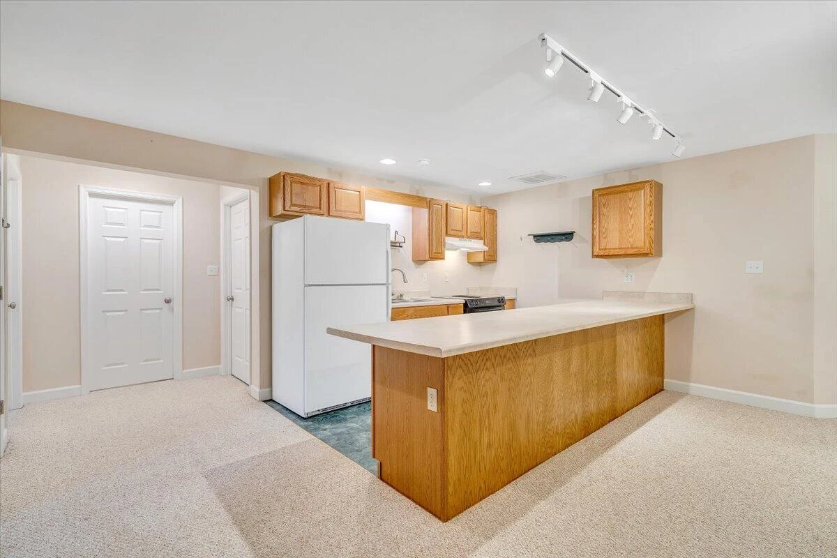 2326 Lake Retreat RD - Photo 32
