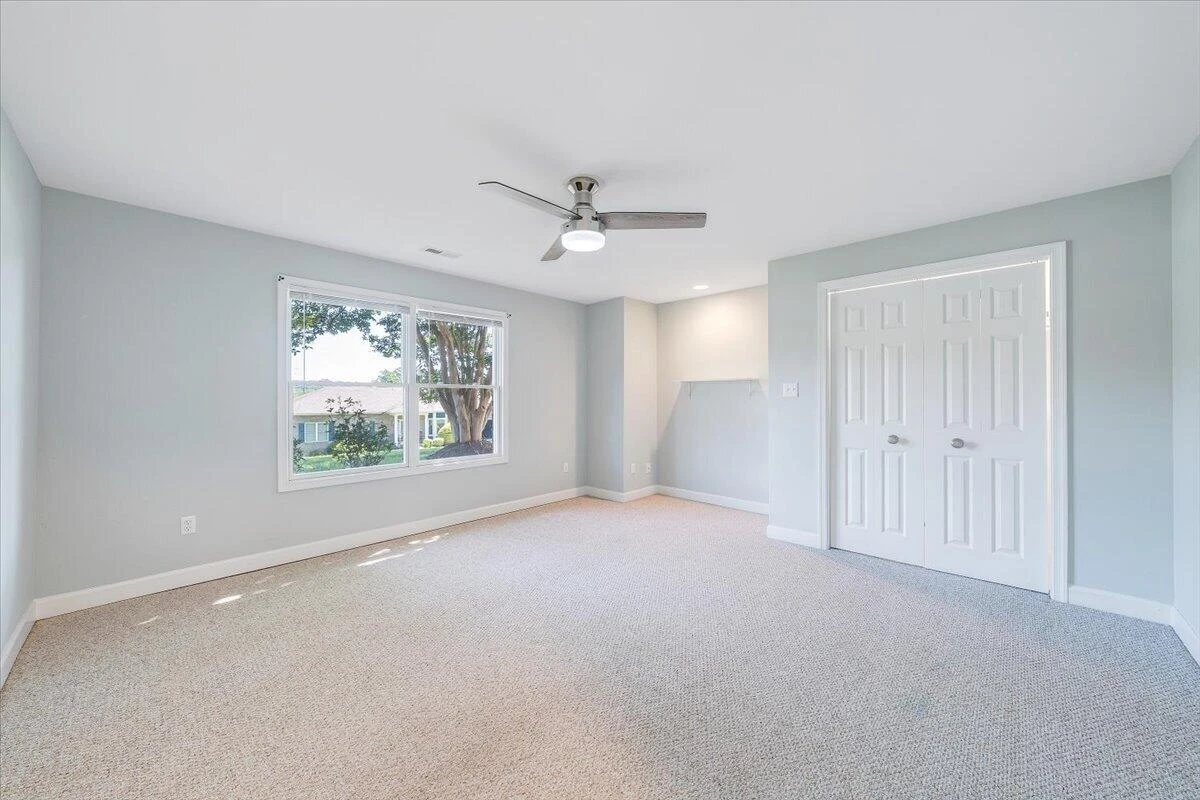 2326 Lake Retreat RD - Photo 35