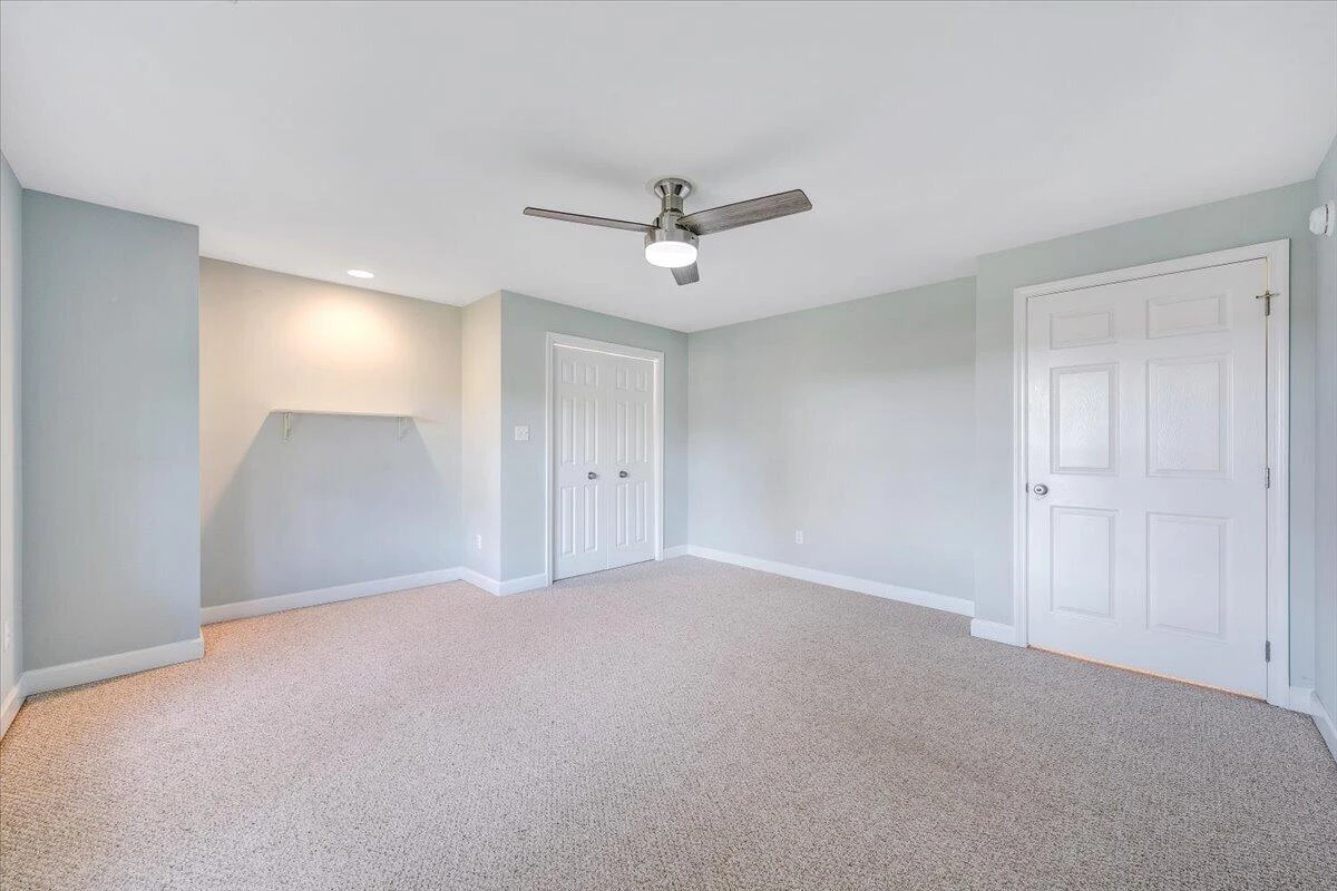 2326 Lake Retreat RD - Photo 36