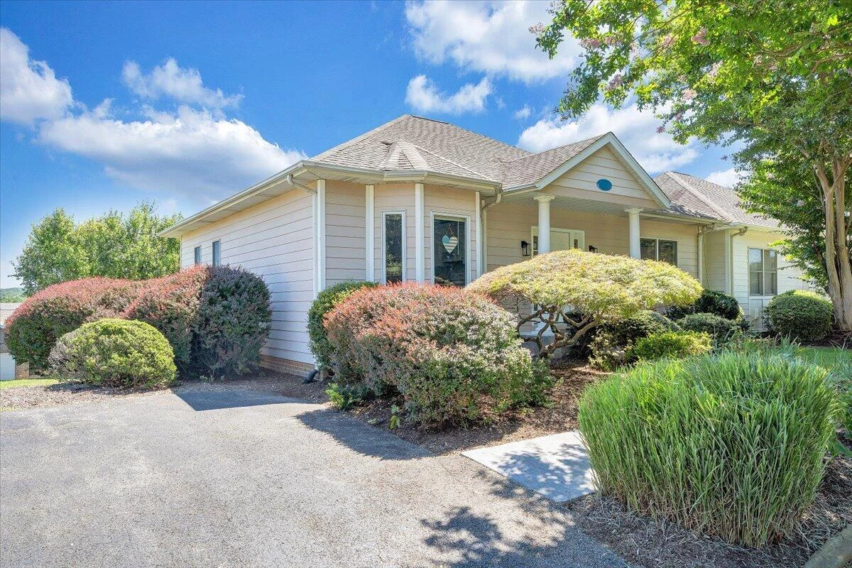 2326 Lake Retreat RD - Photo 46