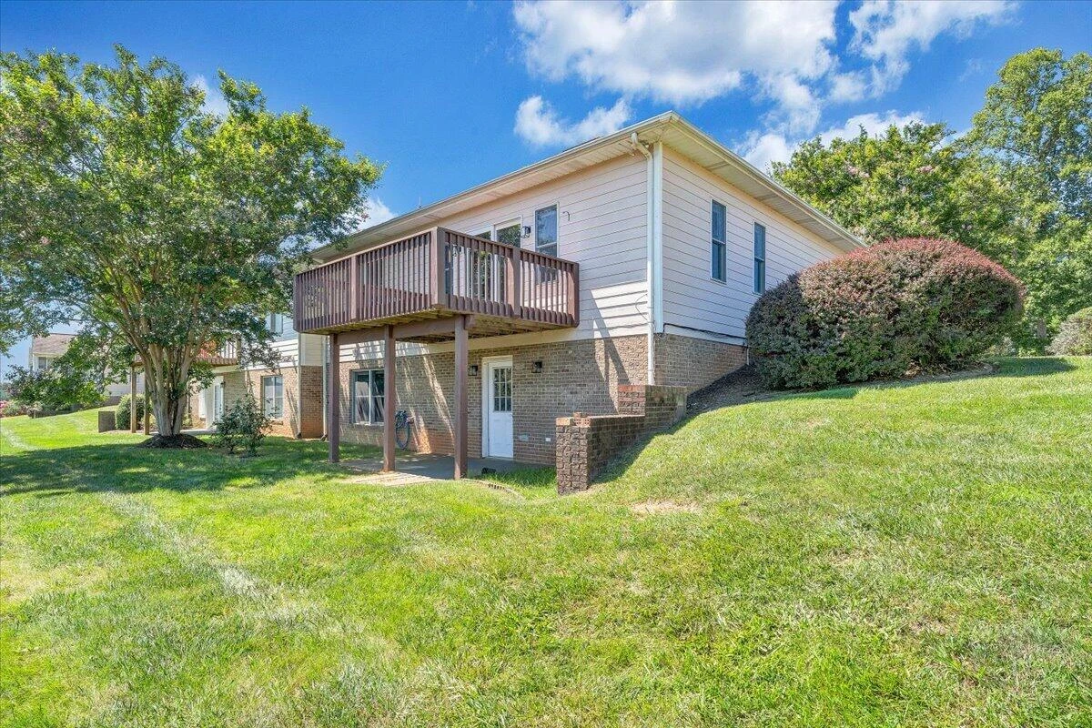 2326 Lake Retreat RD - Photo 48