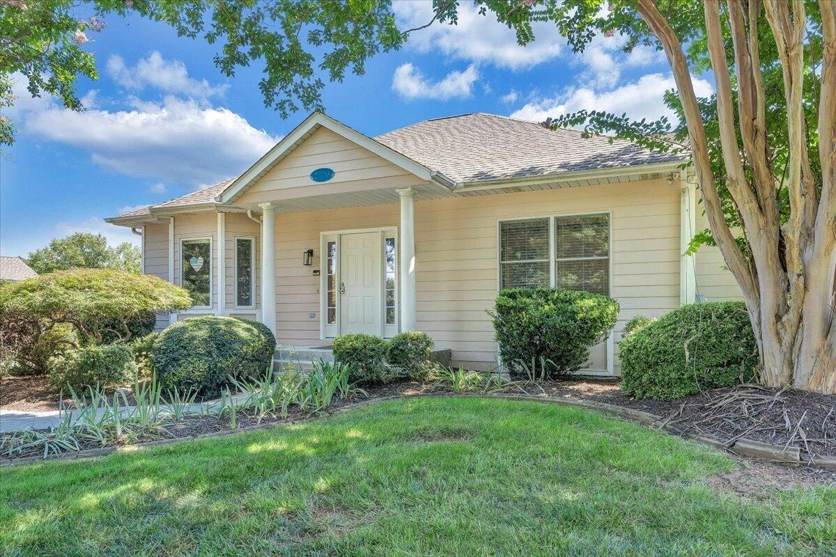 2326 Lake Retreat RD - Photo 54