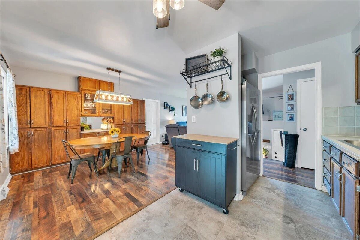 3067 Parham DR - Photo 14