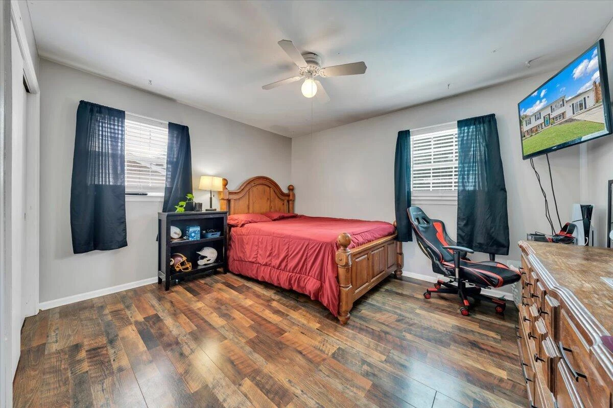 3067 Parham DR - Photo 21