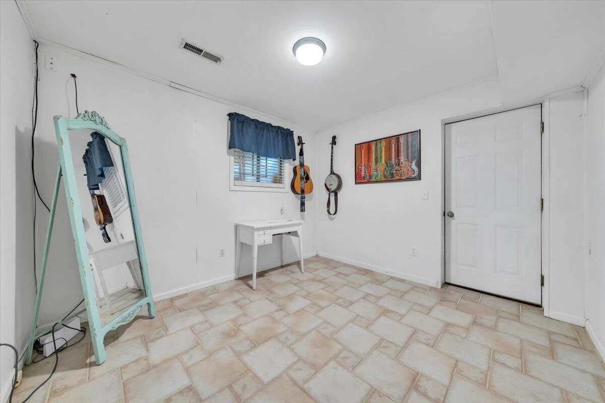 3067 Parham DR - Photo 28
