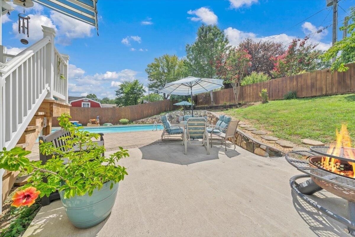 3067 Parham DR - Photo 37