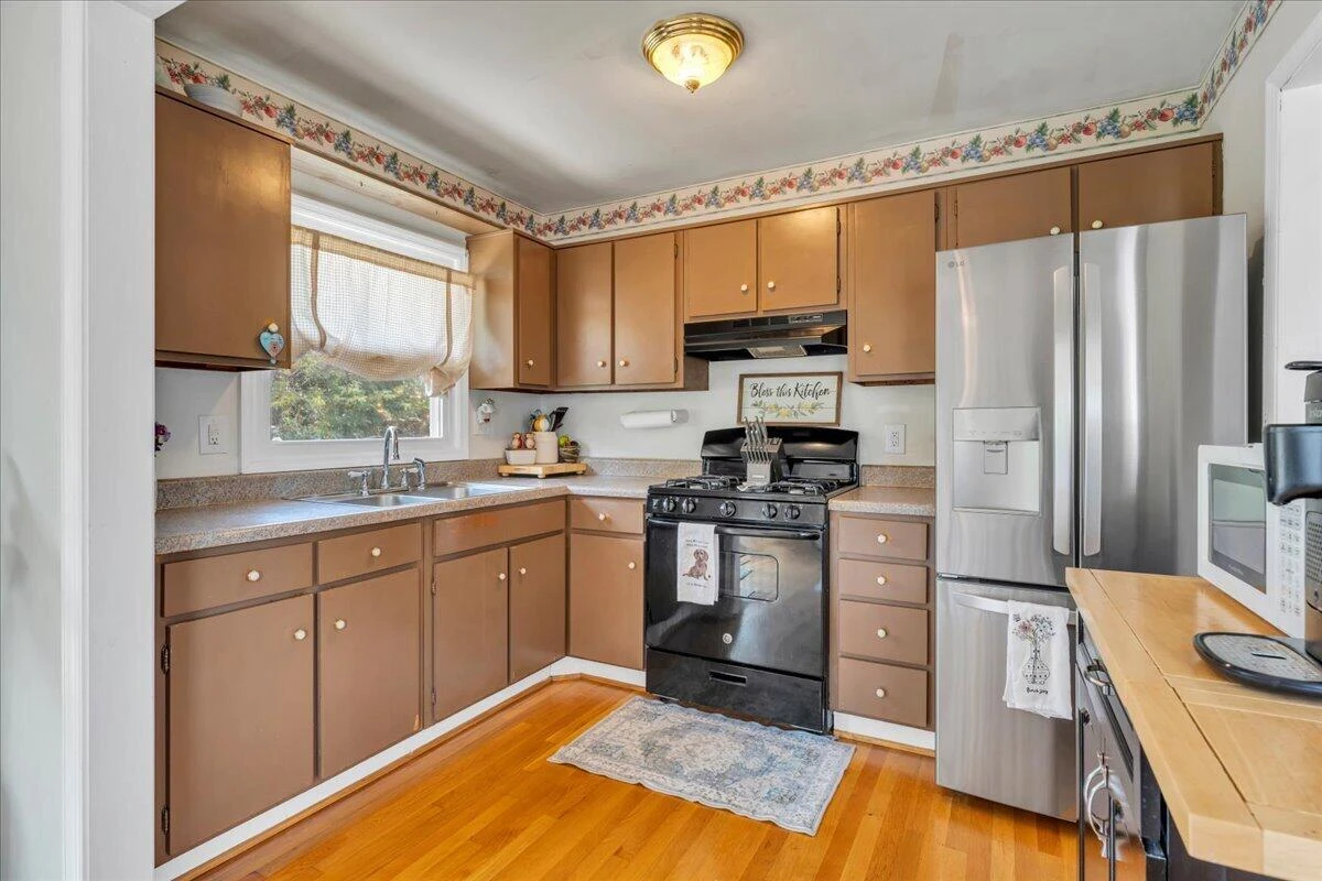 2203 Inge CIR - Photo 12