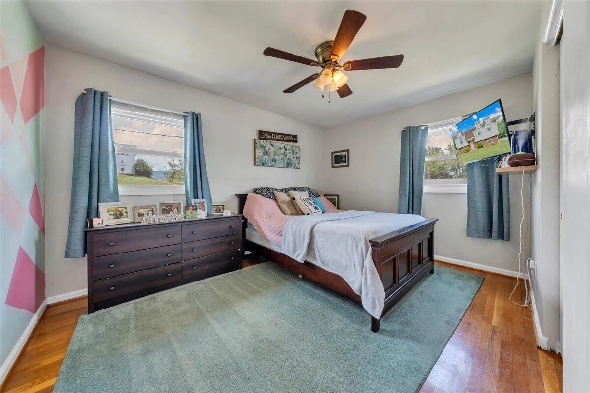 2203 Inge CIR - Photo 16
