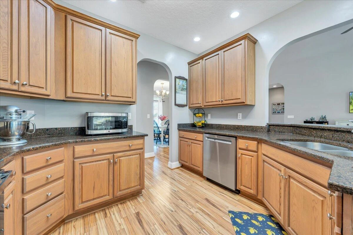 231 Freedom LN - Photo 18