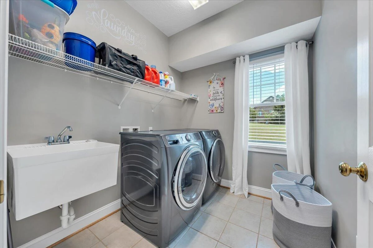231 Freedom LN - Photo 35