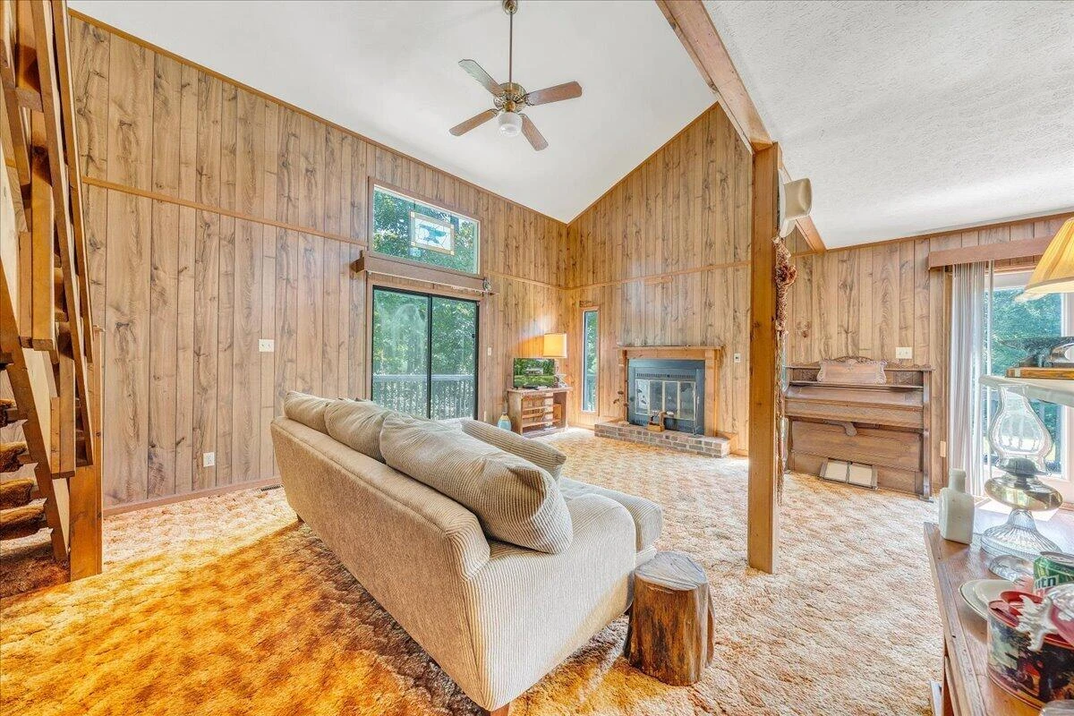 620 Varley LN - Photo 10