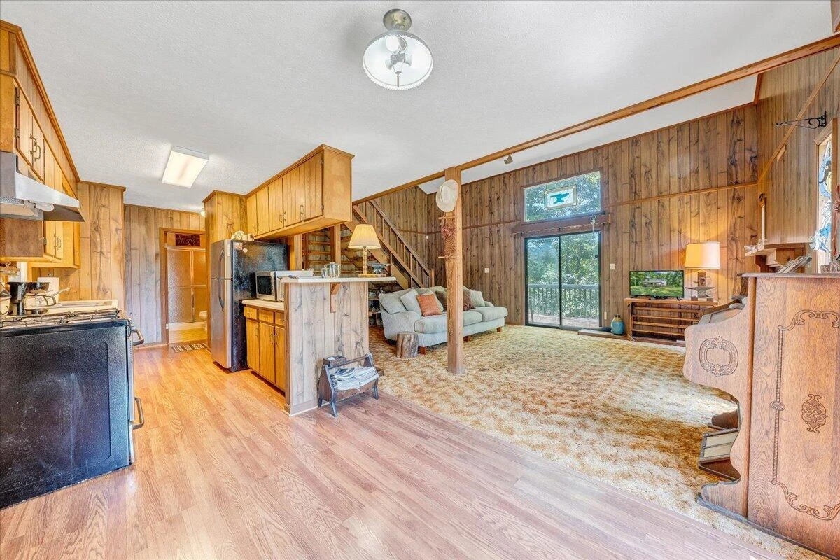 620 Varley LN - Photo 15